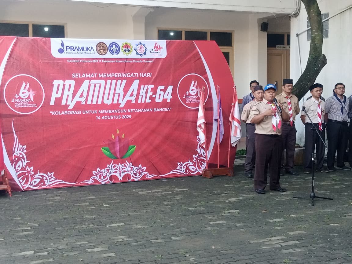SMPIT Nururrahman Gelar Upacara Hari Pramuka ke-64 : Pembina Upacara Tekankan Pentingnya Peran Pramuka dalam Membangun Kemajuan Bangsa